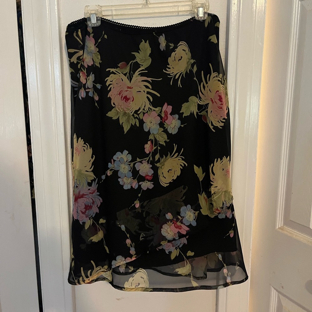 Connected Apparel Floral Skirt